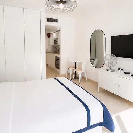 With Private Terrace Heart Of Zone Pietonne 2 Min Premium Διαμέρισμα *