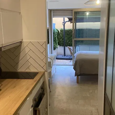 Διαμέρισμα Zone Pietonne Studio With Private Terrace Heart Of Nice 2 Min Beach *