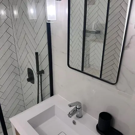 Διαμέρισμα Zone Pietonne Studio With Private Terrace Heart Of Nice 2 Min Beach